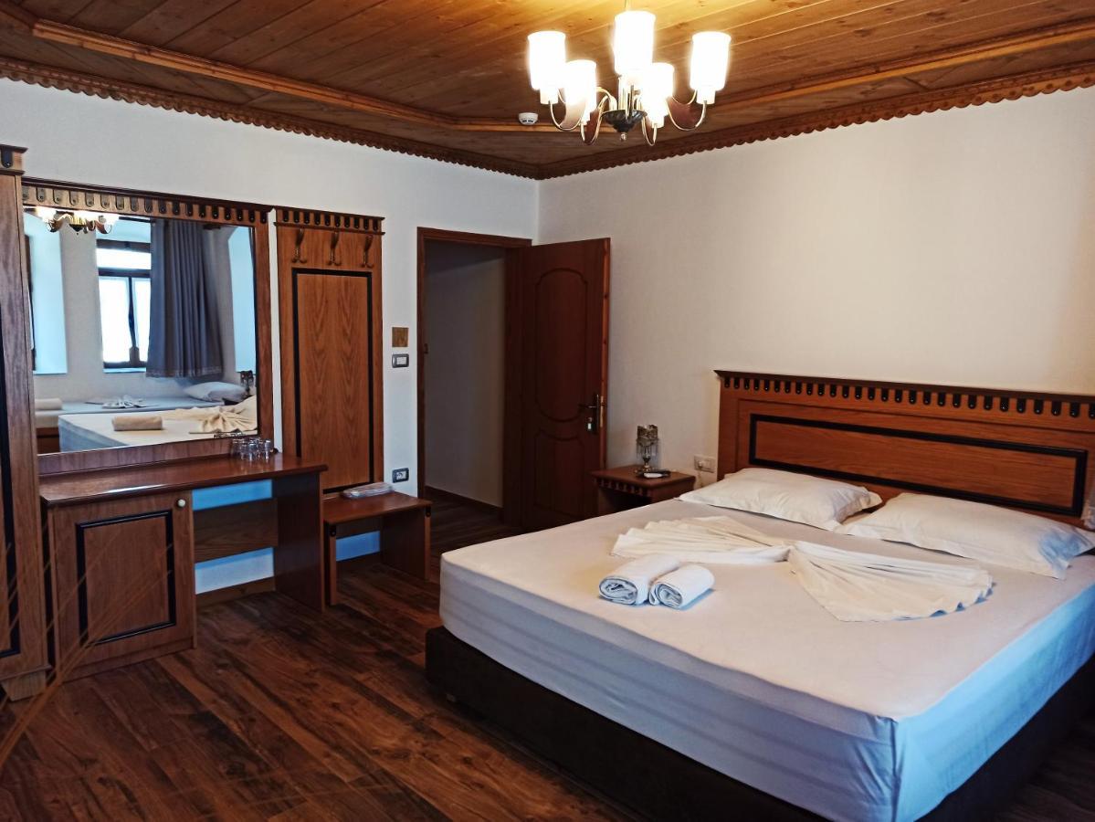 Boutique Hotel Praga Gjirokastra Kültér fotó