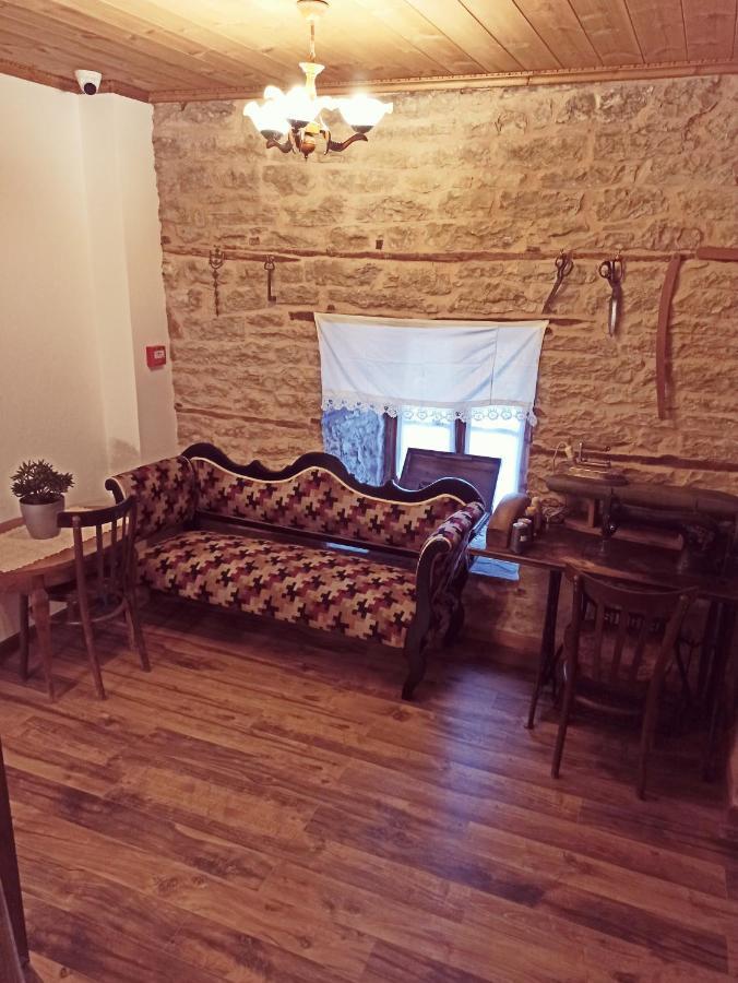 Boutique Hotel Praga Gjirokastra Kültér fotó