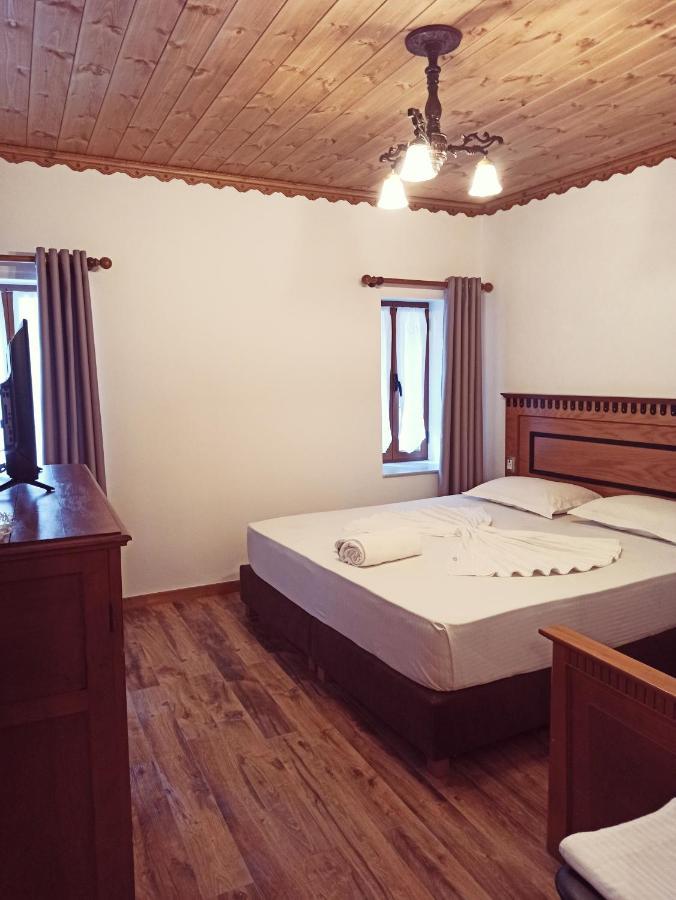 Boutique Hotel Praga Gjirokastra Kültér fotó