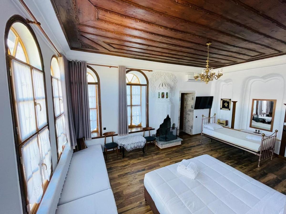 Boutique Hotel Praga Gjirokastra Kültér fotó