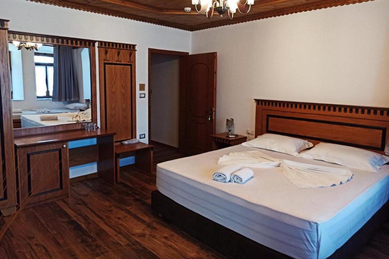 Boutique Hotel Praga Gjirokastra Kültér fotó