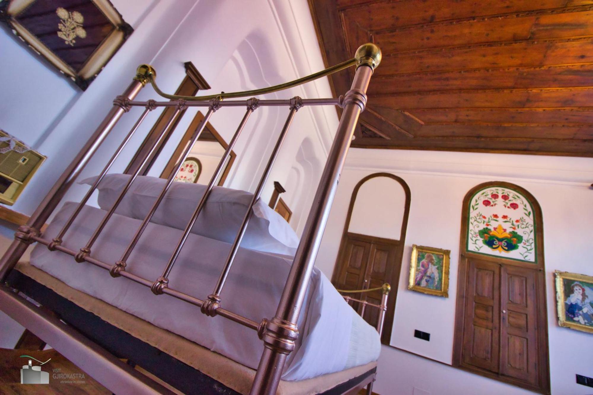 Boutique Hotel Praga Gjirokastra Szoba fotó