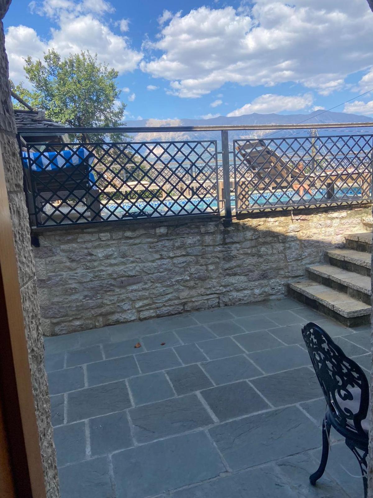 Boutique Hotel Praga Gjirokastra Kültér fotó